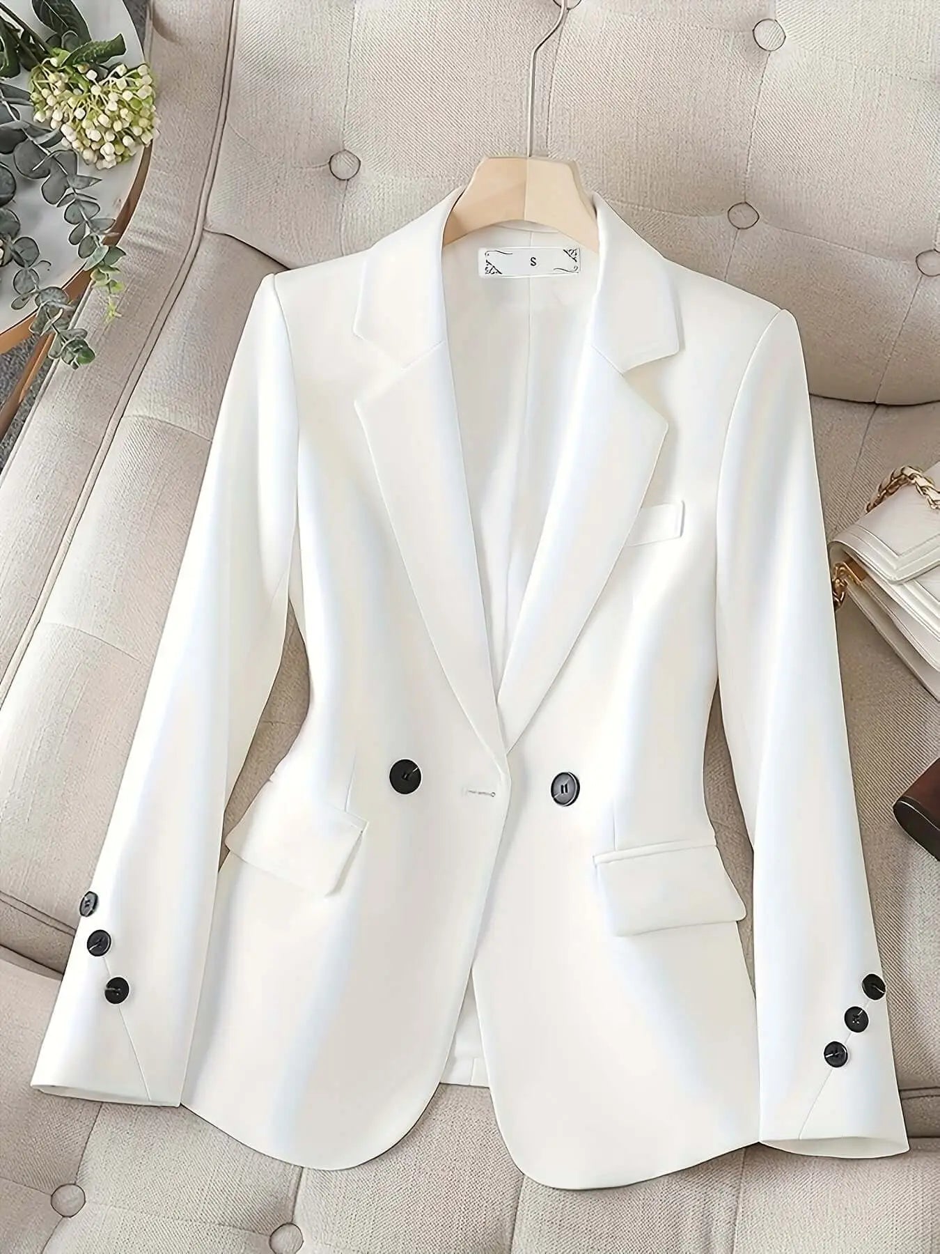 Elegant Double-Breasted Blazer
