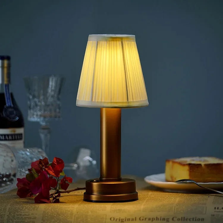 Lampe de Table en Tissu Doku – Élégance et Lumière Douce pour Votre Maison